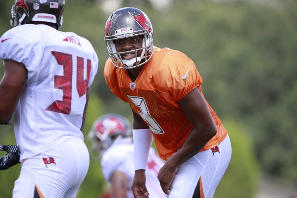 Buccaneers Offensive Lineman Compares Jameis Winston to a "Young" Aaron Rodgers