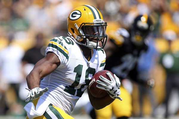Randall Cobb Leaves Packers Game with Shoulder Injury