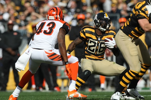 Le'Veon Bell Suffers Serious Looking Knee Injury