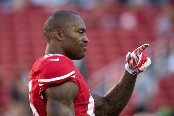 San Francisco 49ers Trade Vernon Davis to the Denver Broncos