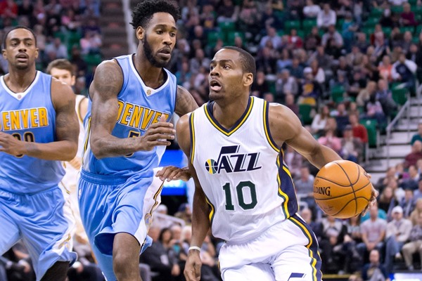 Alec Burks Out Indefinitely with Fractured Fibula