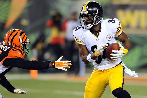 Antonio Brown Suffers Concussion in Win