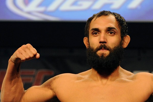 Johny Hendricks Says  St-Pierre is an ‘Idiot’ for Fighting Diaz 