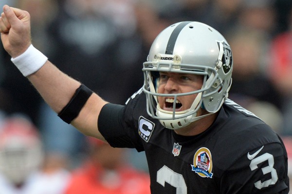 Should the Oakland Raiders Release Carson Palmer?