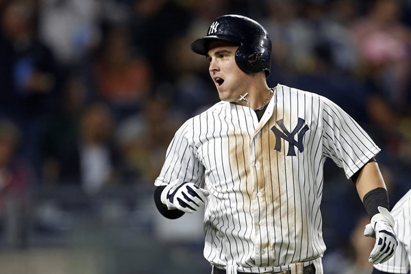 Yankees 1B Tyler Austin Out Six Weeks with Broken Foot