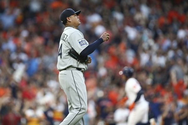 Mariners P Felix Hernandez to Have Shoulder Examined 