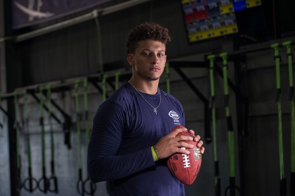 NFL Draft Fantasy Slant: Chiefs Select QB Pat Mahomes 