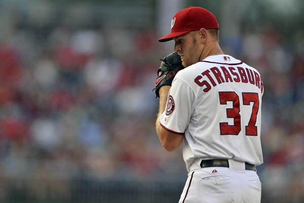 Injury Alert: Nationals SP Stephen Strasburg Leaves Game with Injury 