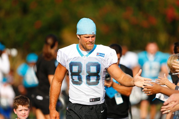Panthers TE Greg Olsen Out 6-8 weeks with broken foot 