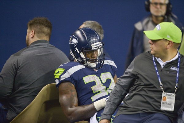 Seahawks' Chris Carson Placed on IR with Broken Leg 