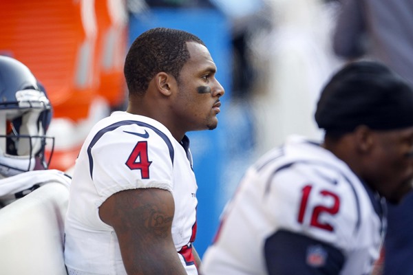 Fantasy Impact: Texans QB Deshaun Watson Tears ACL, to Miss Remainder of Season