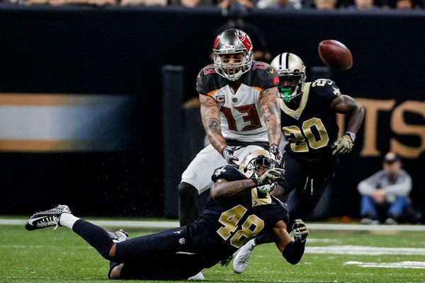 Fantasy Impact: Buccaneers WR Mike Evans Suspended for Week 10