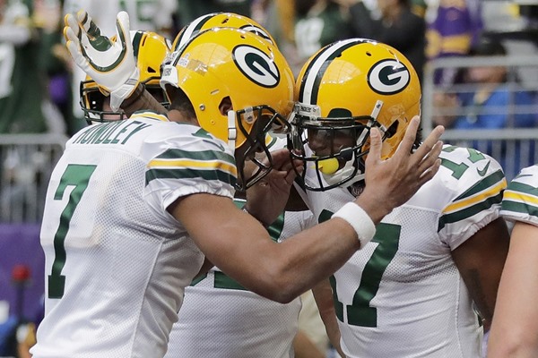 DraftKings Fantasy Football Week 13: Building an Optimal Lineup