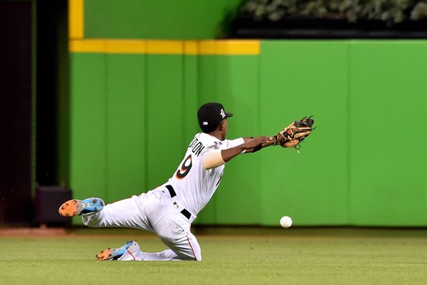 MLB Analysis: Marlins 2B Dee Gordon Traded to Seattle Mariners