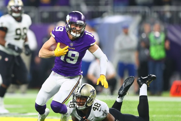 Fantasy Impact: Vikings WR Adam Thielen Playing Through Fractures in Back