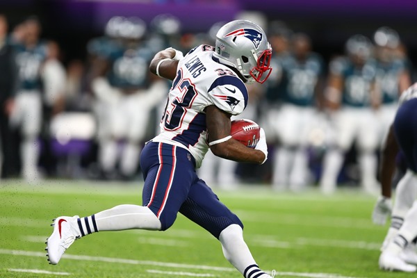 Fantasy Spin: Dion Lewis Signs with Tennessee Titans
