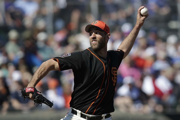 Fantasy Spin: Giants SP Madison Bumgarner Fractures Left Hand