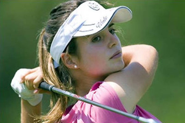 Beatriz Recari Wins Kia Classic in Playoff