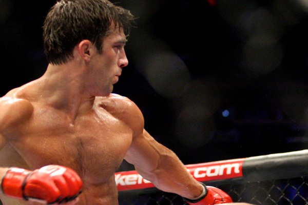 Luke Rockhold: Vitor Belfort’s TRT Exemption is a ‘Crock of S***’ 