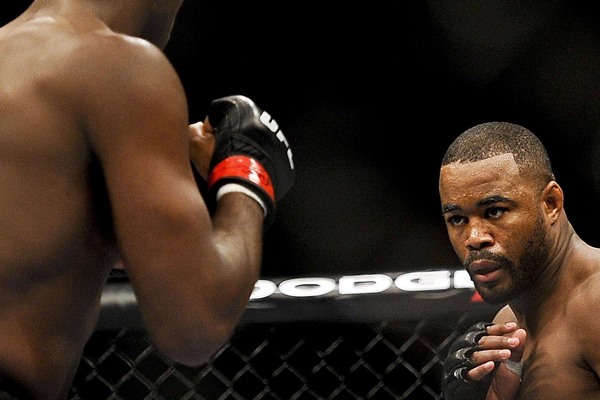 UFC News: Rashad Evans turned down UFC 153 Fight with Glover Teixeira 