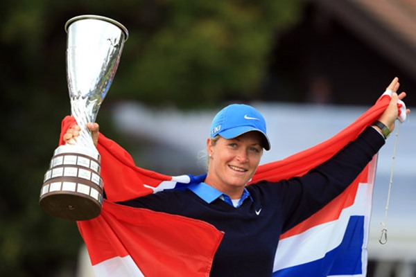 Suzann Pettersen wins the Evian Championship