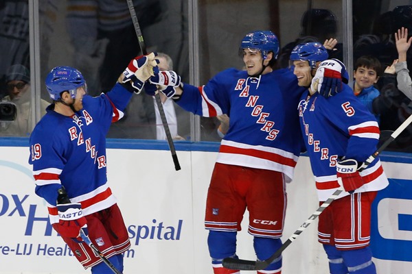 NHL 2013-14: Five Teams That Need To Start Selling Before the Trade Deadline