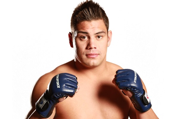 UFC Heavyweight Shane del Rosario on Life Support After ‘Cardiovascular Collapse’ 