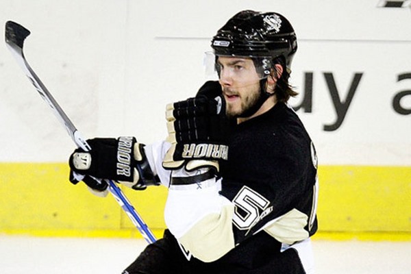 NHL 2013-14: Why Kris Letang Needs To Walk Away With His Health