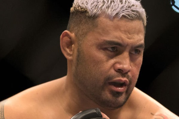 Mark Hunt Calls Out Alistair Overeem for a Rematch 