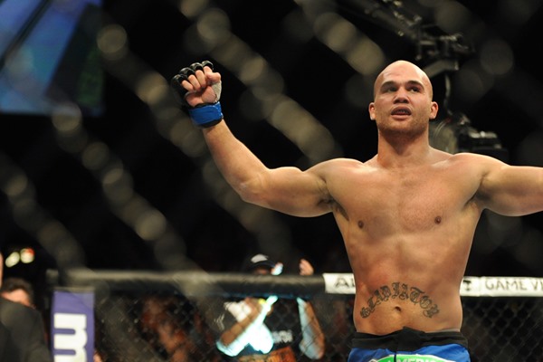 Tarec Saffiedine out, Robbie Lawler in vs. Jake Ellenberger at UFC 173