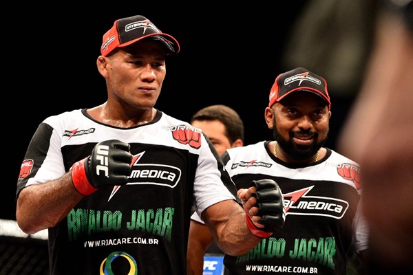 Coach: Let’s Make ‘Jacare’ Souza vs. ‘Hendo’ Fight at 205 Pounds in February