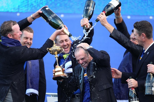 Ian Poulter Leads as Play was Halted at the Turkish Airlines Open