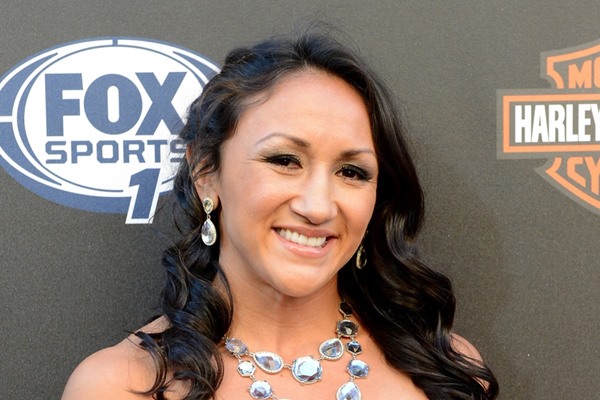 Carla Esparza Submits Rose Namajunas to Become First UFC Strawweight Champion