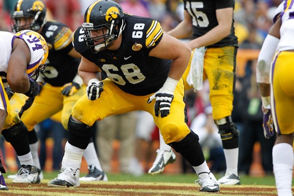 2015 NFL Draft Prospect Video Profile:  Brandon Scherff 