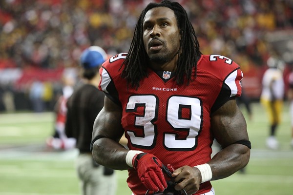 Dallas Cowboys Likely Forced to Test Free Agent RB Market