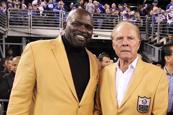 Hall of Fame Football Player Frank Gifford Passes Away